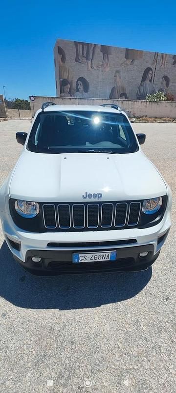 Bianco Usata 2024 Jeep Renegade Limited SUV | 23.000 € (Buon prezzo) - Immagine 1/4
