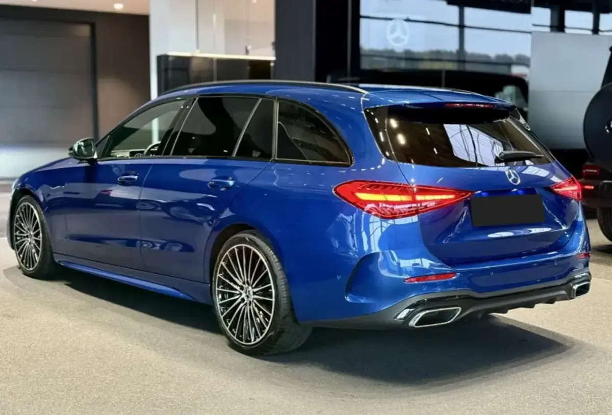 Usata Mercedes C220 Advanced 200 CV (147 kW) 2025 Blu/azzurro SUV