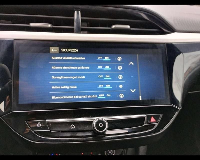 Usata Opel Corsa 100 CV (73 kW) 2025 Argento Utilitaria