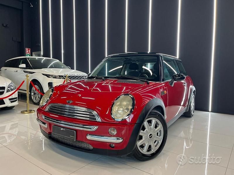 Usata Mini Cooper 120 CV (88 kW) 2002 Rosso Utilitaria