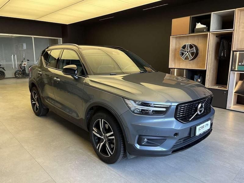 Usata Volvo XC40 R-Design 190 CV (139 kW) 2018 Grigio [cc8] SUV