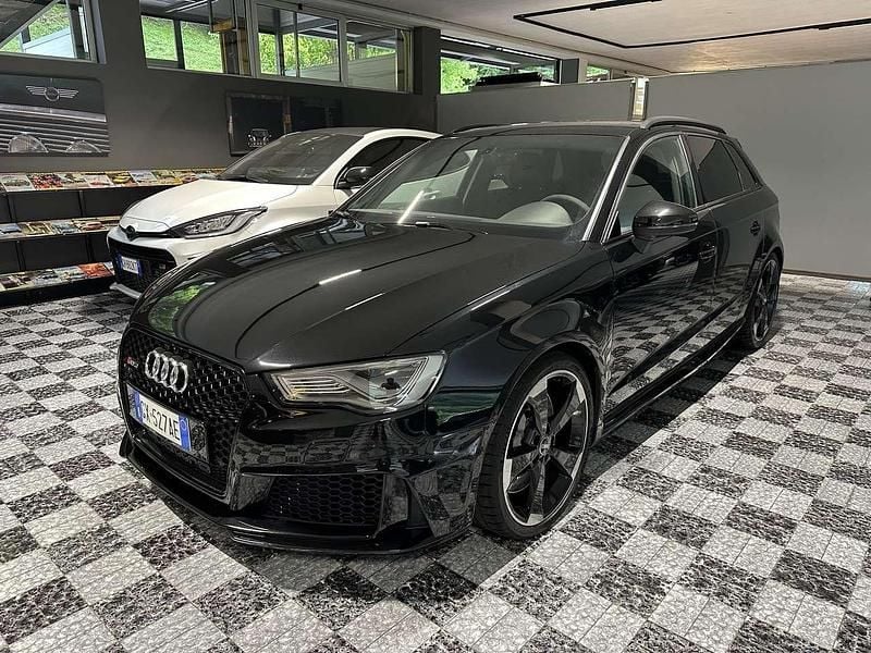 Nero Usata 2016 Audi RS3 Tre volumi | 28.700 € (Buon prezzo) - Immagine 1/4