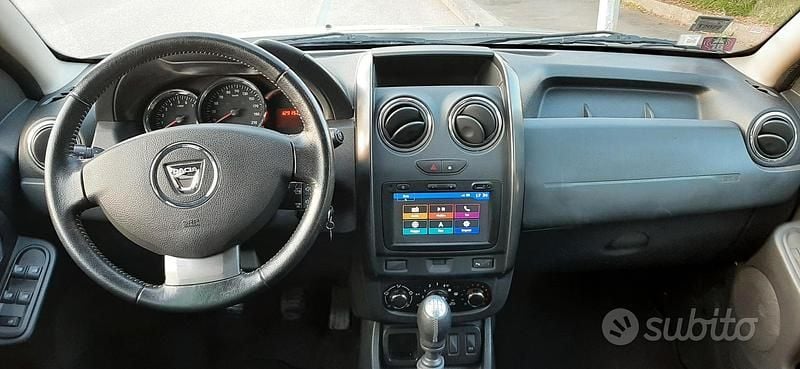 Usata Dacia Duster 110 CV (80 kW) 2016 Grigio SUV