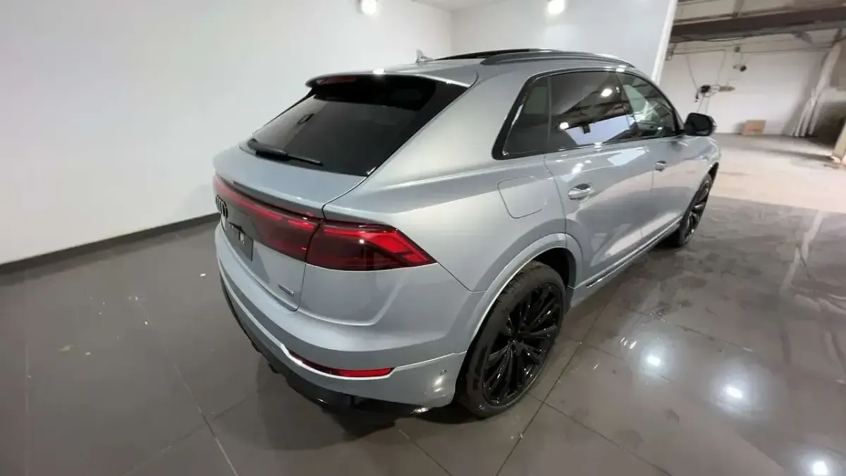 Nuova Audi Q8 S-Line 286 CV (210 kW) 2025 Argento SUV