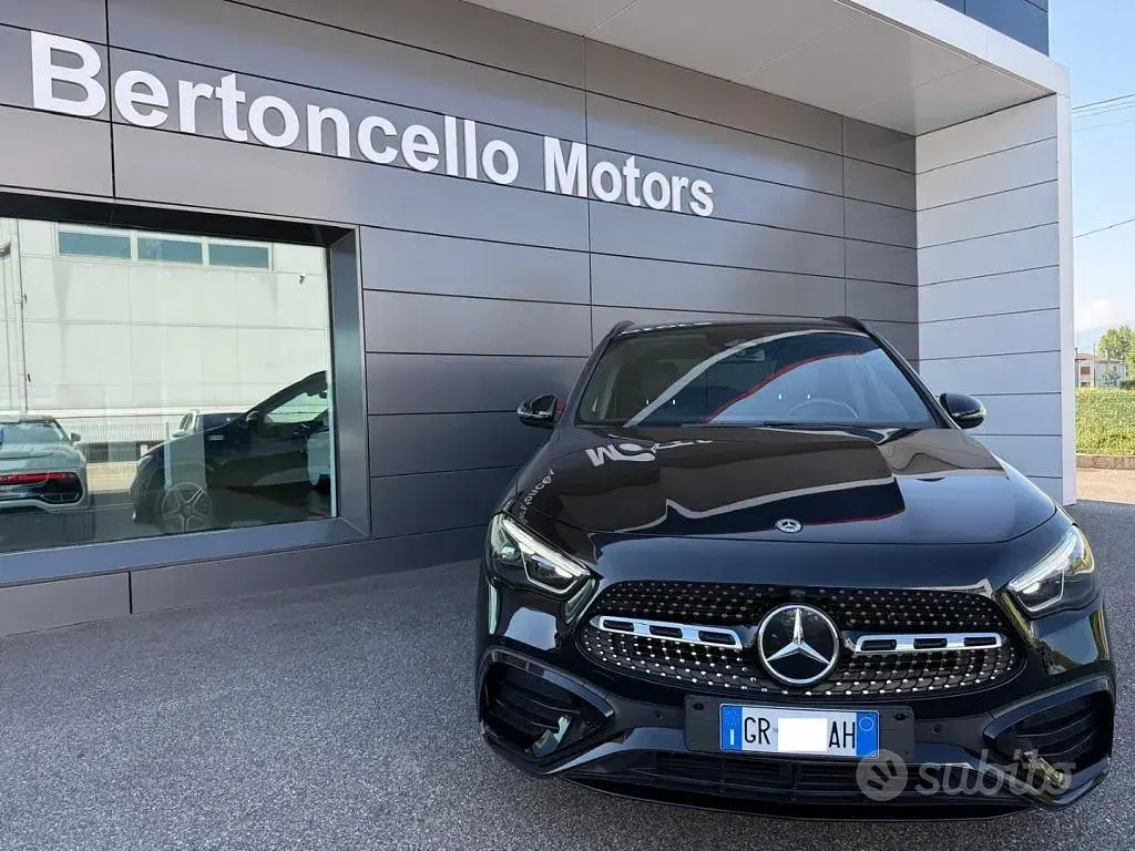 Usata Mercedes GLA250 AMG Line Premium 218 CV (160 kW) 2023 Nero SUV