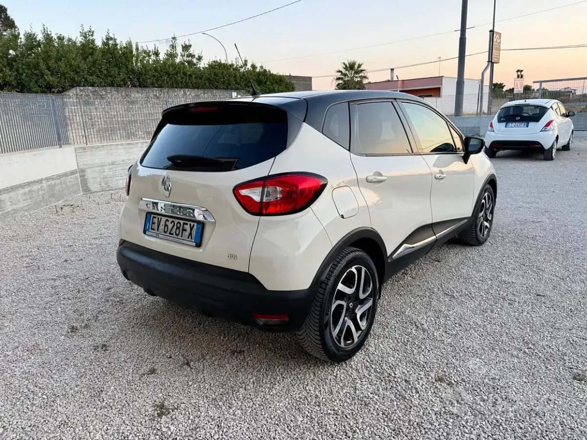 Usata Renault Captur 90 CV (66 kW) 2014 Beige SUV