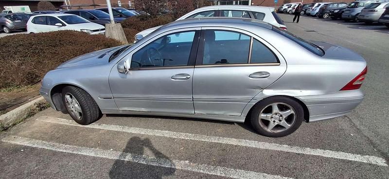 Usata Mercedes C200 Avantgarde 163 CV (119 kW) 2001 Berlina