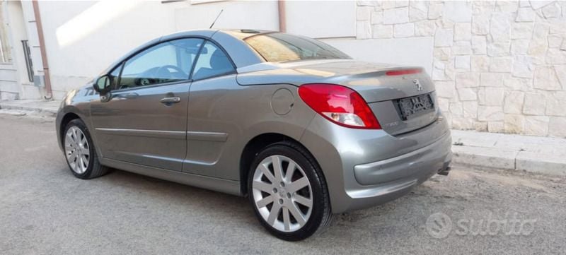 Usata Peugeot 207 CC 2010 Grigio Cabrio