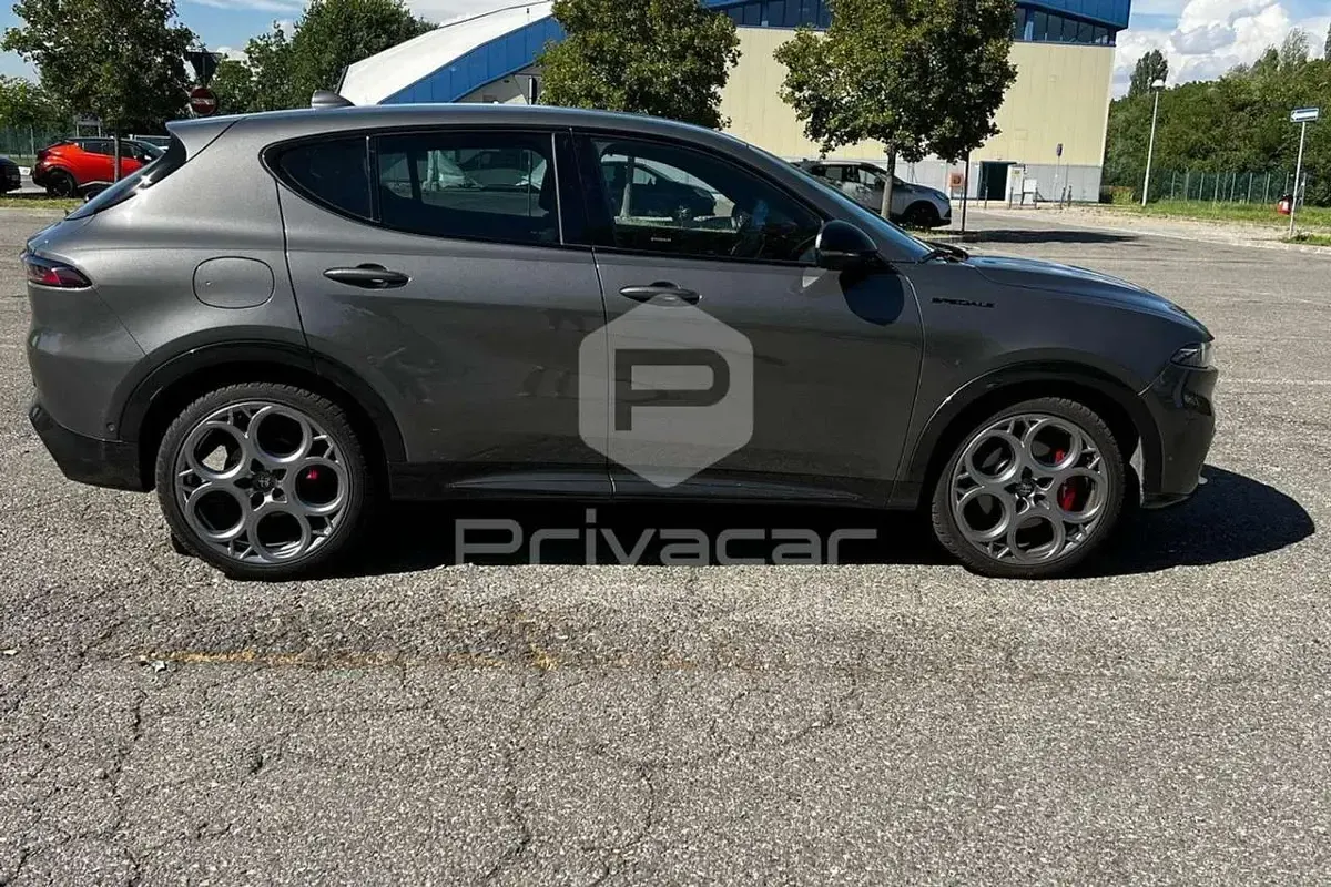 Usata Alfa Romeo Tonale Edizione Speciale 131 CV (96 kW) 2023 Grigio SUV