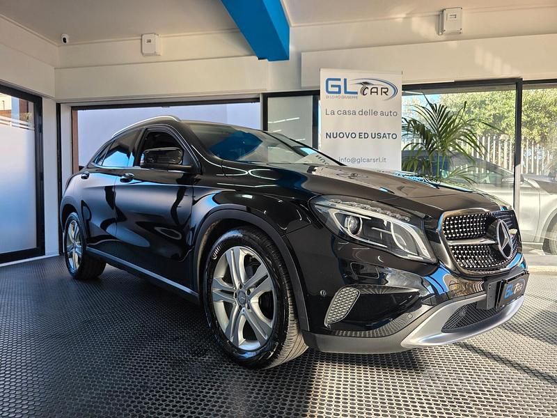 Usata Mercedes GLA200 135 CV (99 kW) 2016 Nero SUV