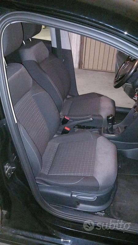 Usata VW Polo R-line 75 CV (55 kW) 2016 Nero Berlina