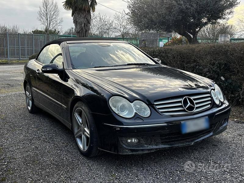 Usata Mercedes CLK320 224 CV (164 kW) 2007 Nero Cabrio