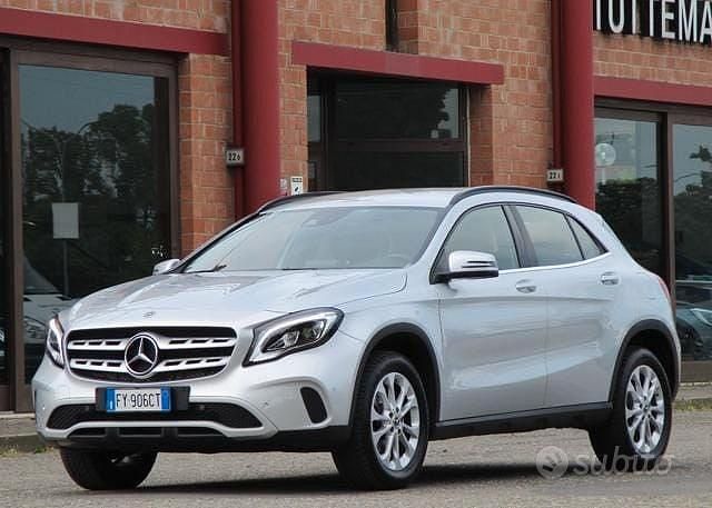 Usata Mercedes GLA200 2019 Grigio SUV