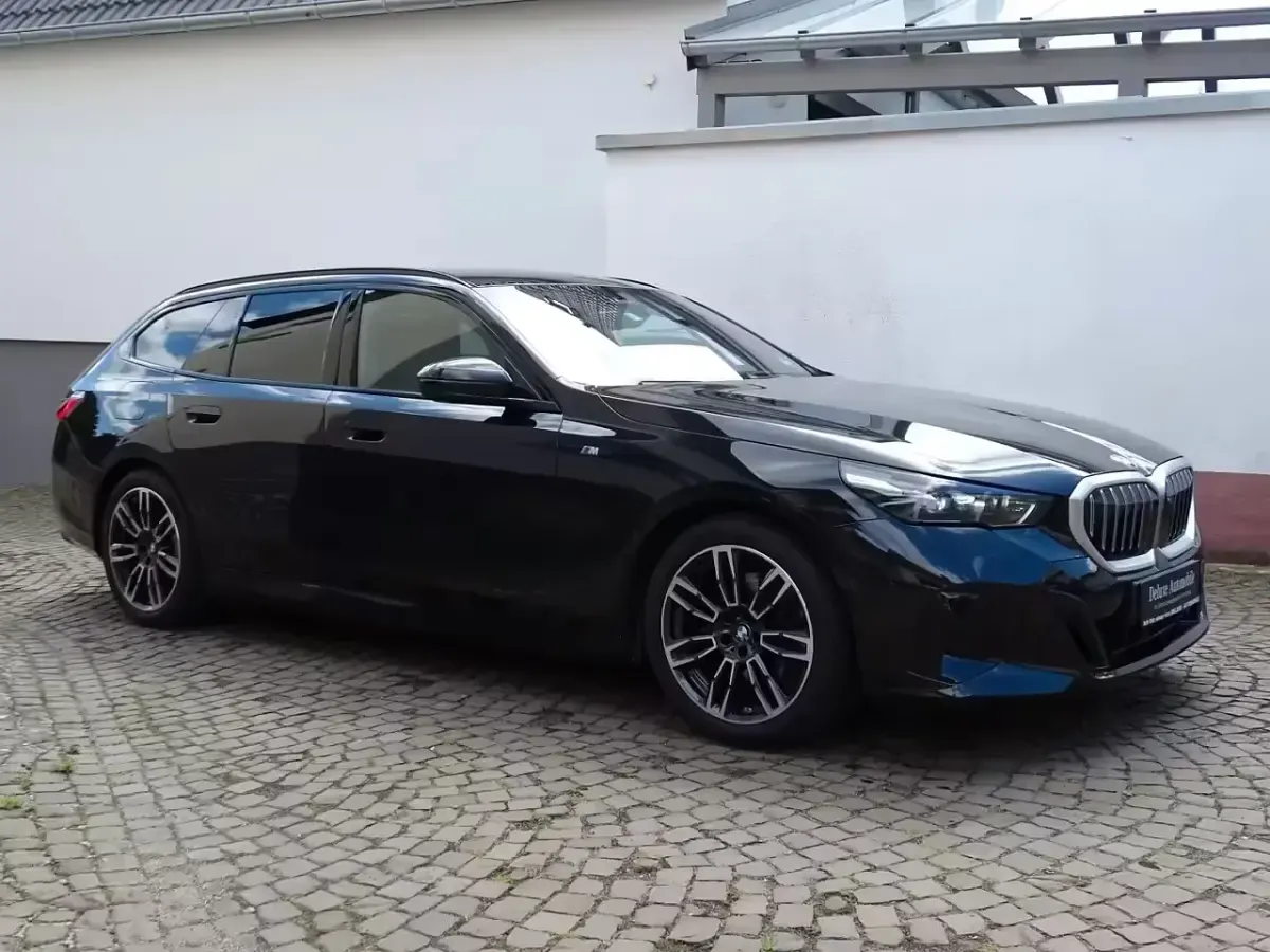 Usata BMW 520 M Sport 197 CV (144 kW) 2025 Nero Station wagon