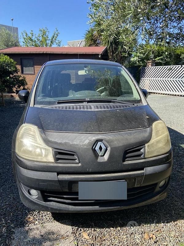 Käytetty Renault Modus 2009 Musta Tila-auto