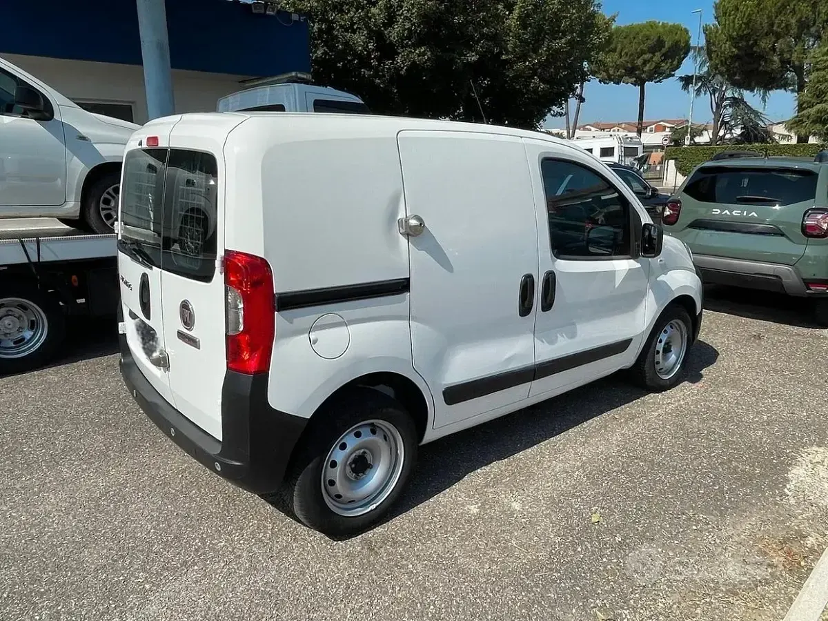Usata Fiat Fiorino 80 CV (58 kW) 2022 Bianco Monovolume