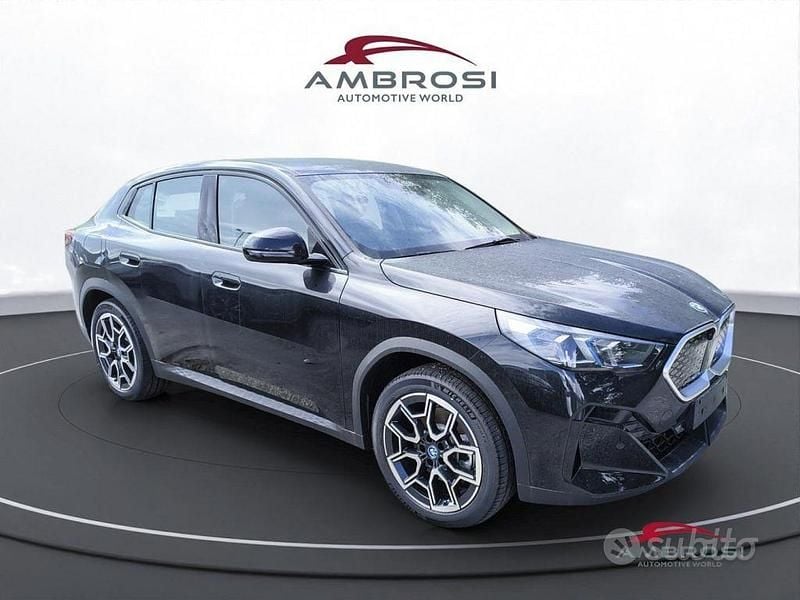 Neu BMW iX2 230 kW (313 PS) 2025 Schwarz SUV