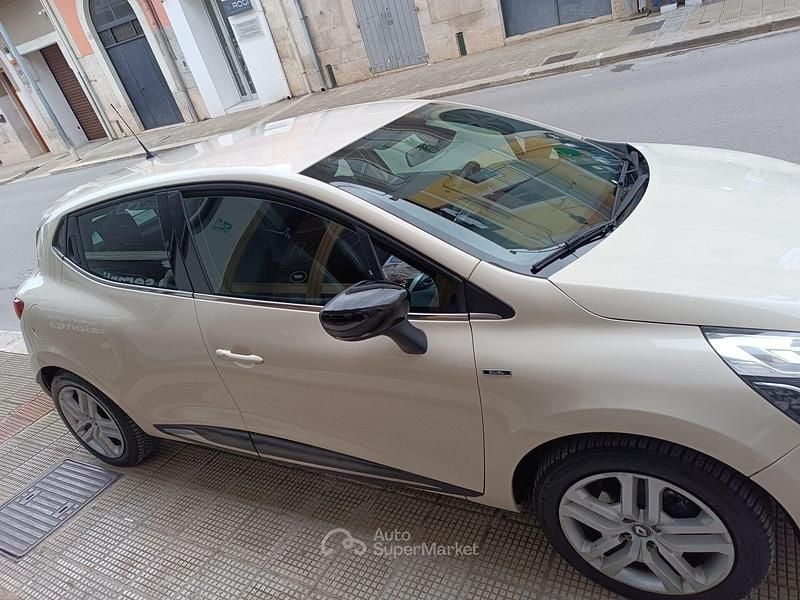 Usata Renault Clio IV 90 CV (66 kW) 2018 Beige Berlina