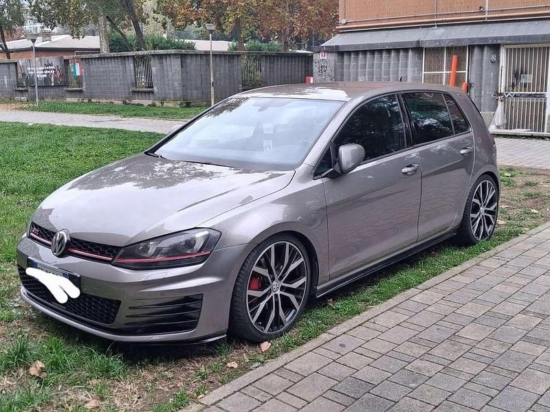 Usata VW Golf VII GTI 230 CV (169 kW) 2015 Berlina