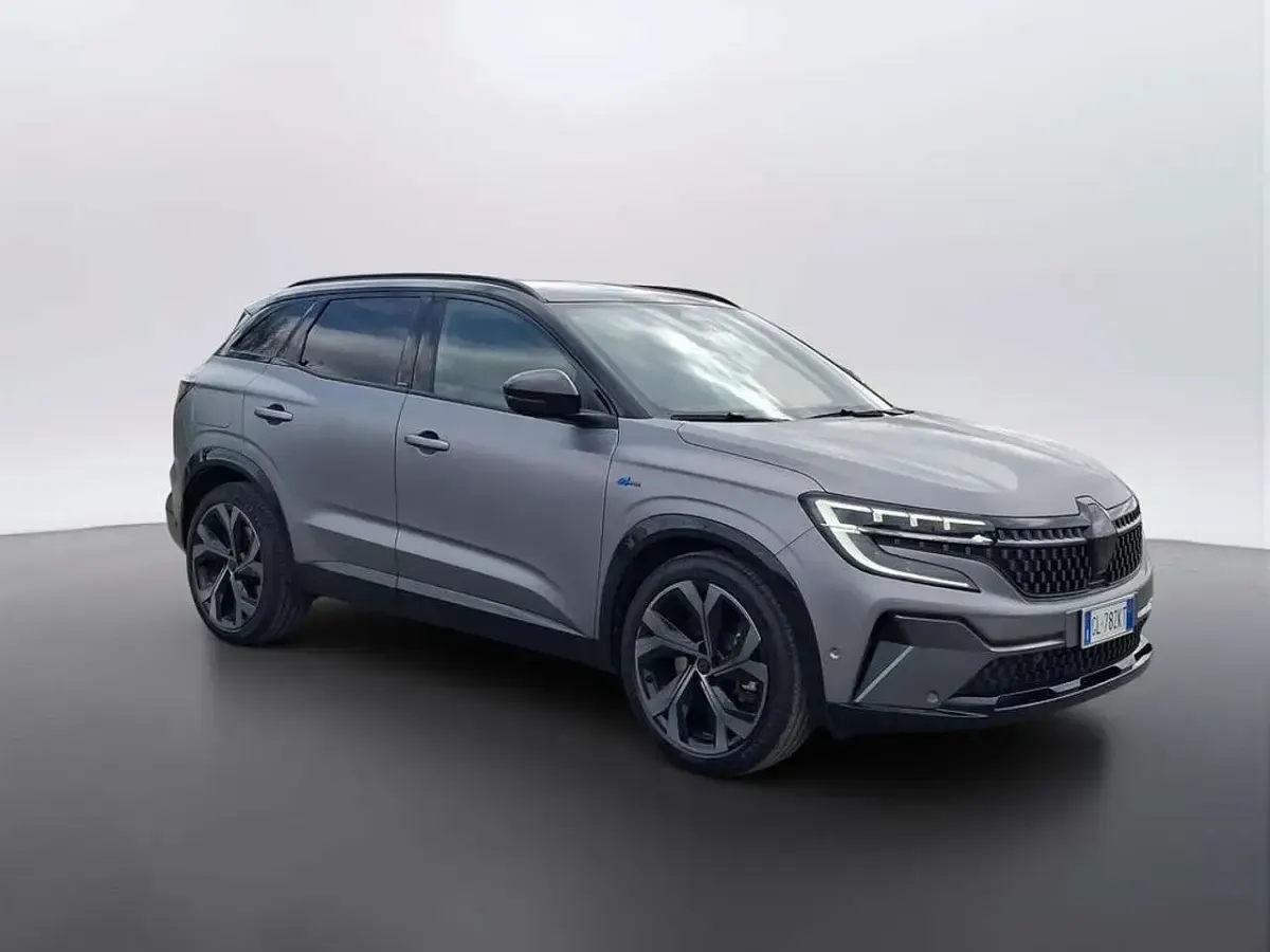 Usata Renault Austral Techno Esprit Alpine 199 CV (146 kW) 2023 Grigio SUV