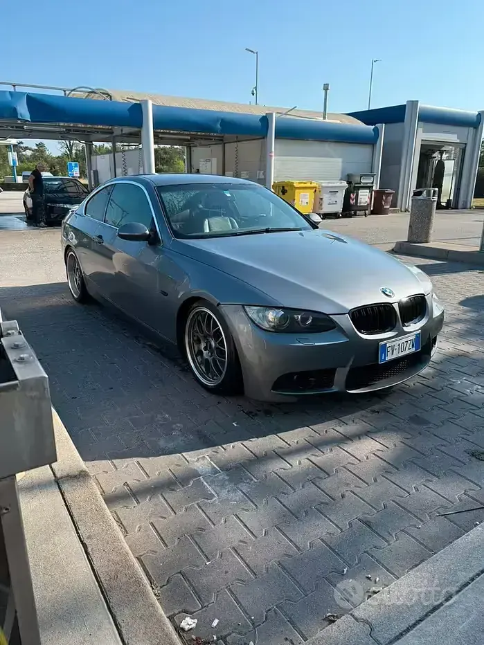Usata BMW 330 Sport Line 300 CV (220 kW) 2006 Grigio Berlina