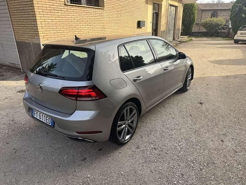 Käytetty VW Golf VII 110 HP (80 kW) 2019 Sedan