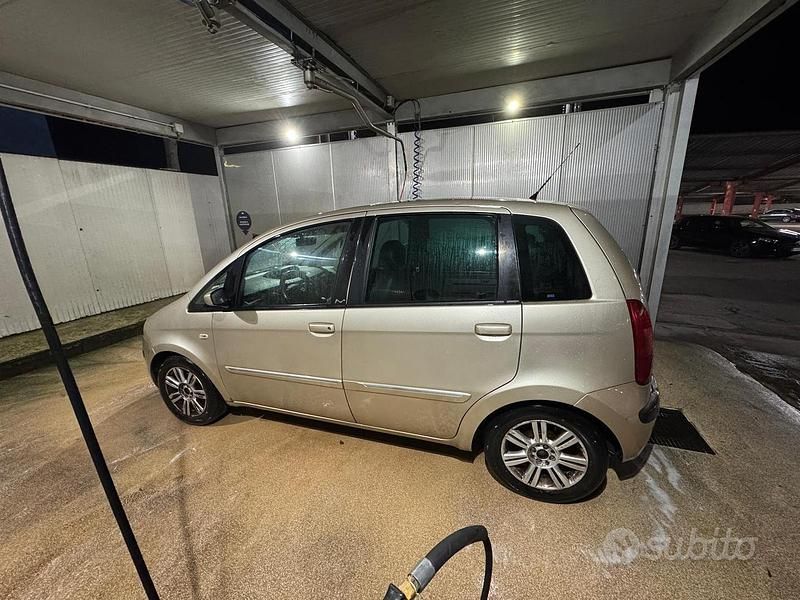 Usata Lancia Musa 90 CV (66 kW) 2006 Monovolume