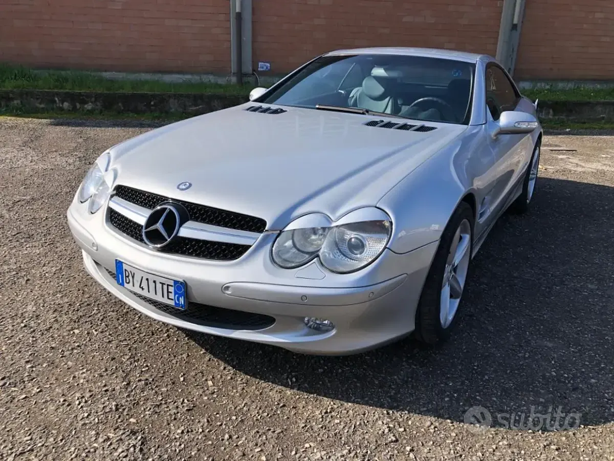 Käytetty Mercedes SL500 306 HP (225 kW) 2002 Avoauto