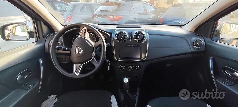 Usata Dacia Sandero Stepway 90 CV (66 kW) 2018 Grigio Berlina