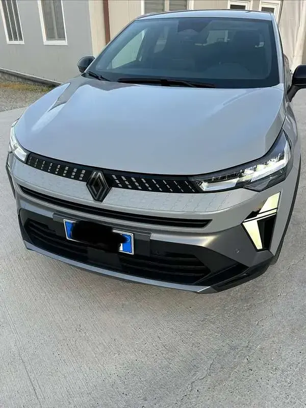 Usata Renault Captur 158 CV (116 kW) 2026 Grigio SUV