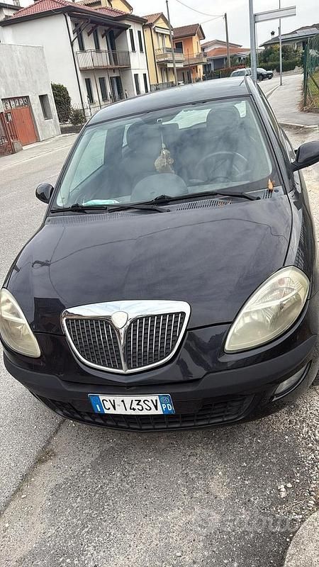 Nero Usata 2005 Lancia Ypsilon Due volumi | 2250 € - Immagine 1/4