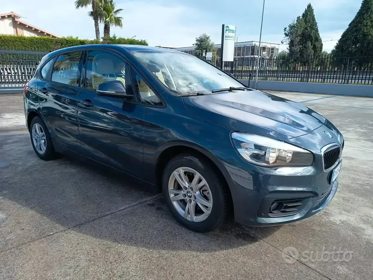 Usata BMW 216 Active Tourer Advantage 116 CV (85 kW) 2017 Grigio Monovolume