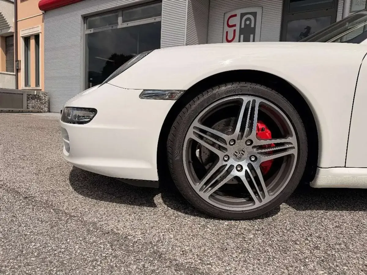 Usata Porsche 911 Carrera S Cabriolet 355 CV (261 kW) 2007 Bianco Cabrio