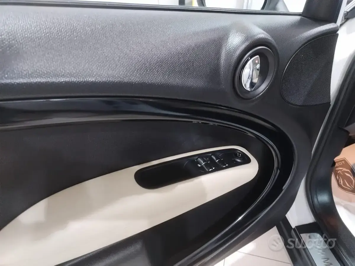 Usata Mini Cooper SD Countryman 143 CV (105 kW) 2014 Bianco SUV