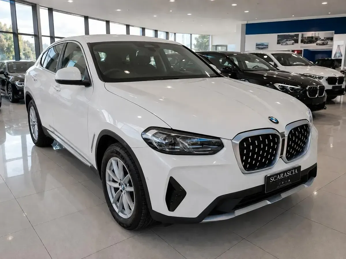 Usata BMW X4 Comfort Edition 190 CV (139 kW) 2023 Bianco SUV