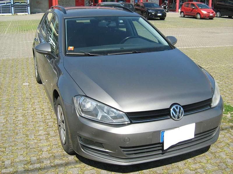 Usata VW Golf VII Comfortline 105 CV (77 kW) 2014 Grigio Station wagon