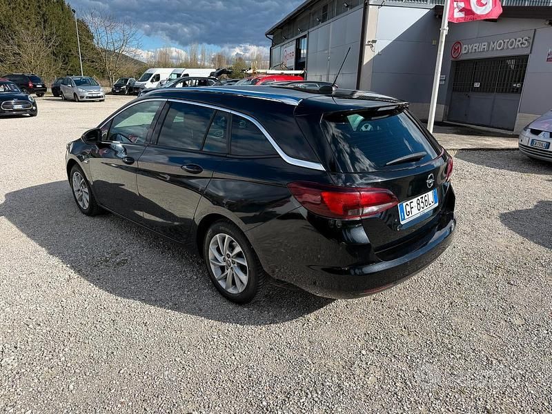 Usata Opel Astra Business 122 CV (89 kW) 2021 Nero Station wagon