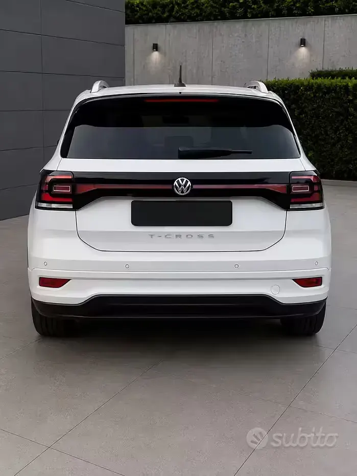 Usata VW T-Cross R-line 115 CV (84 kW) 2020 Bianco SUV