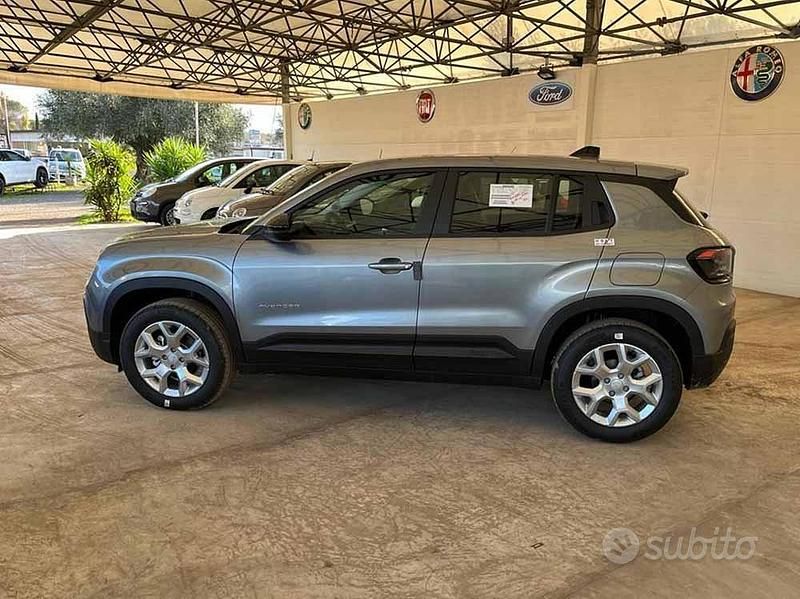 Usata Jeep Avenger Altitude 101 CV (74 kW) 2024 Grigio SUV