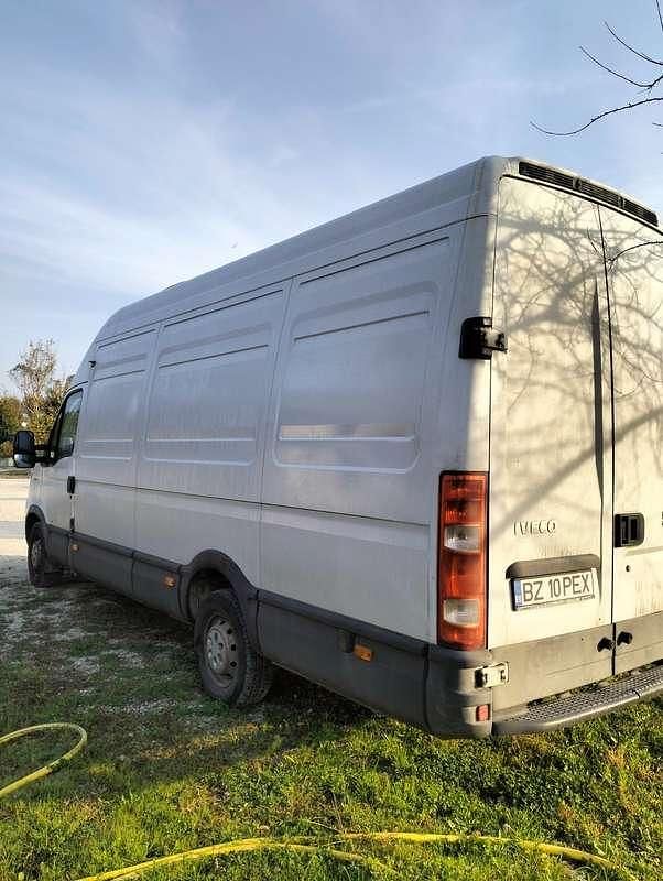 Usata Iveco Daily 136 CV (100 kW) 2007 Bianco Furgone