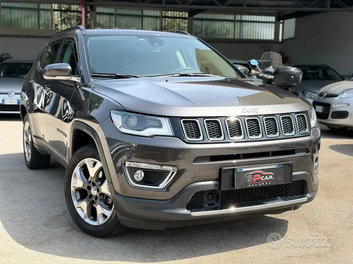 Usata Jeep Compass Limited 170 CV (125 kW) 2019 Grigio SUV