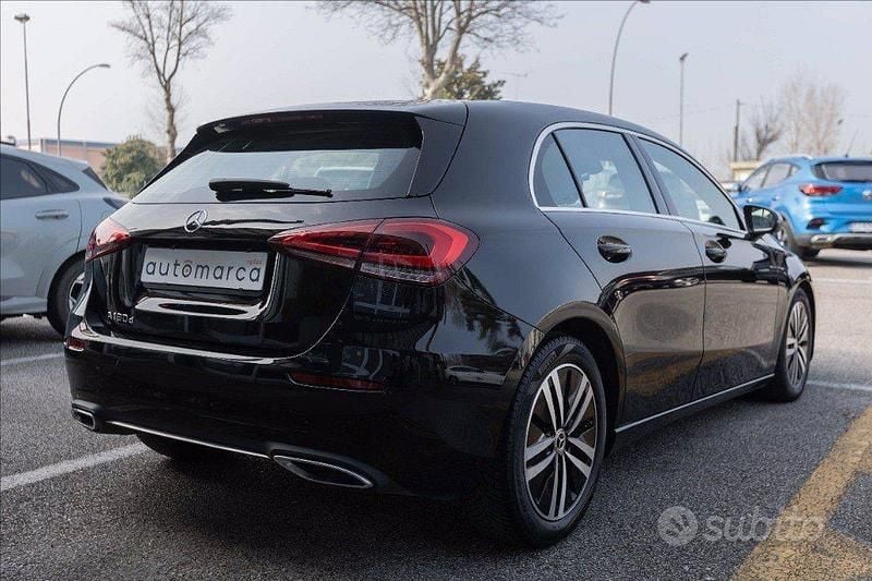 Usata Mercedes A180 116 CV (85 kW) 2020 Nero Berlina