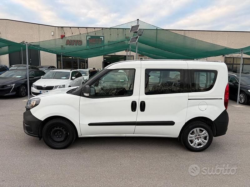 Usata Fiat Doblò Easy 95 CV (69 kW) 2021 Bianco Monovolume