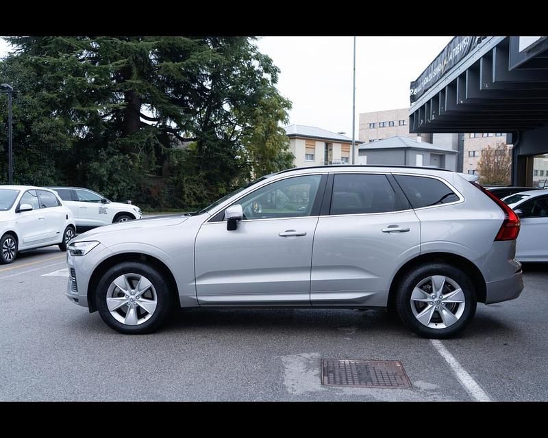 Usata Volvo XC60 Core 197 CV (144 kW) 2023 Grigio chiaro SUV