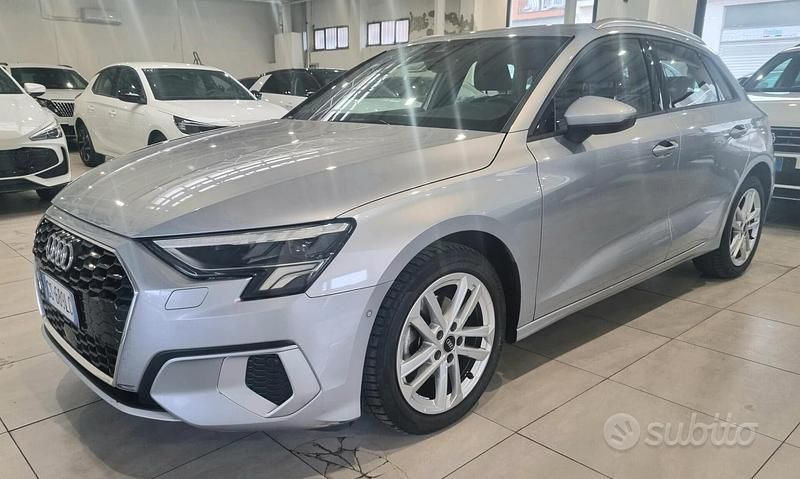 Usado Audi A3 Advanced 116 CV (85 kW) 2021 Gris Berlina