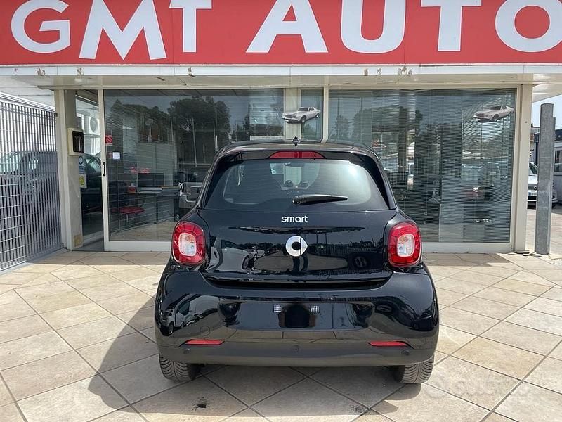 Usata Smart ForFour Passion 90 CV (66 kW) 2018 Nero Utilitaria