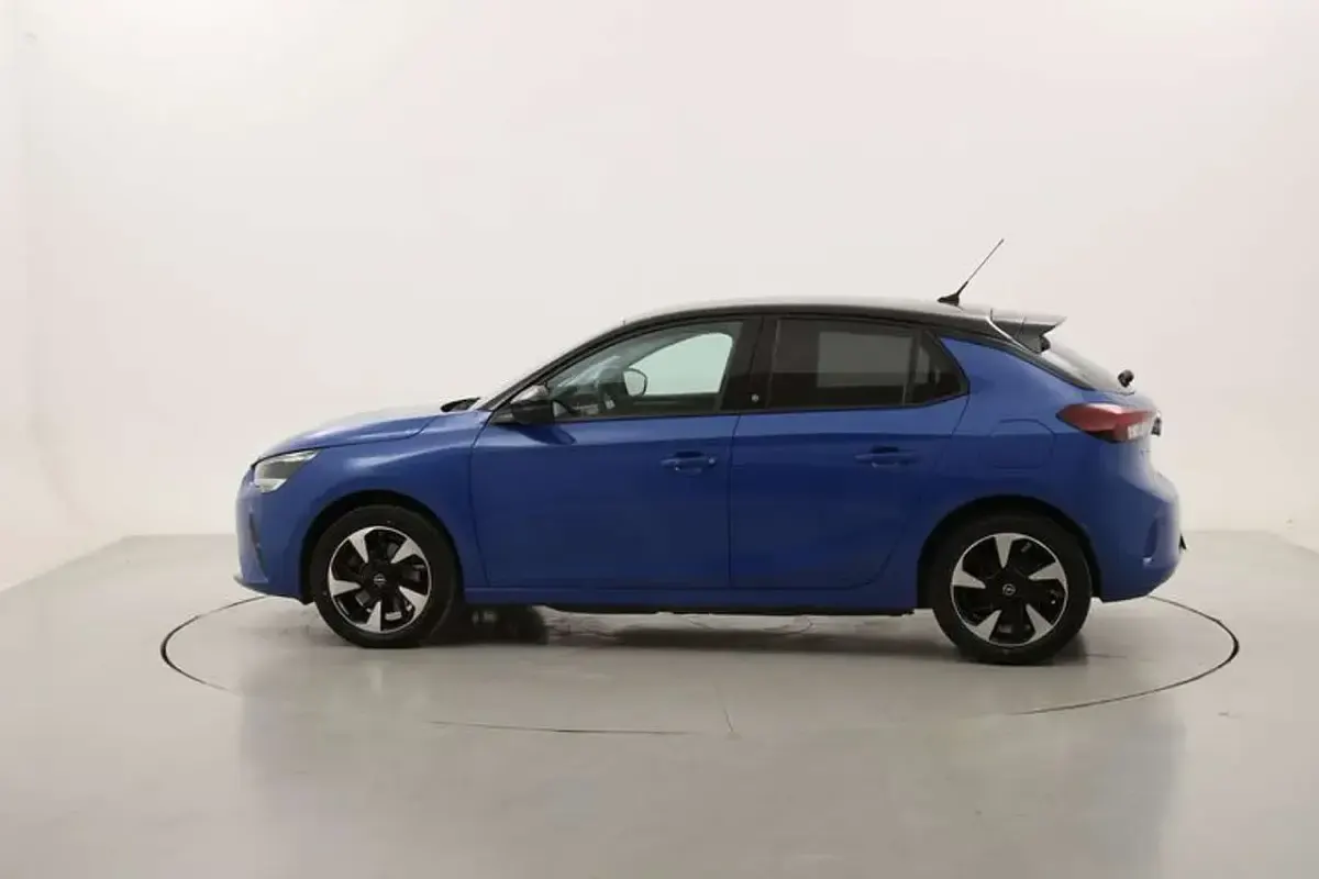 Usata Opel Corsa-e 56 kW (77 CV) 2024 Blu Utilitaria