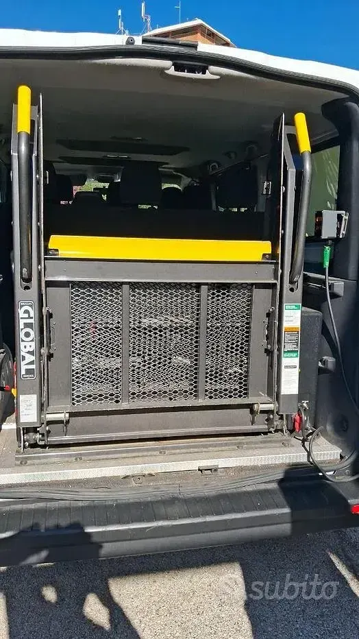 Usata Opel Vivaro 140 CV (102 kW) 2015 Bianco Monovolume