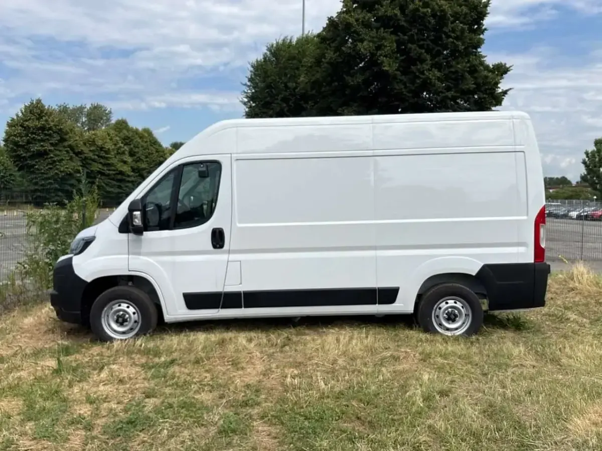 Usata Fiat Ducato 140 CV (102 kW) 2023 Bianco Furgone