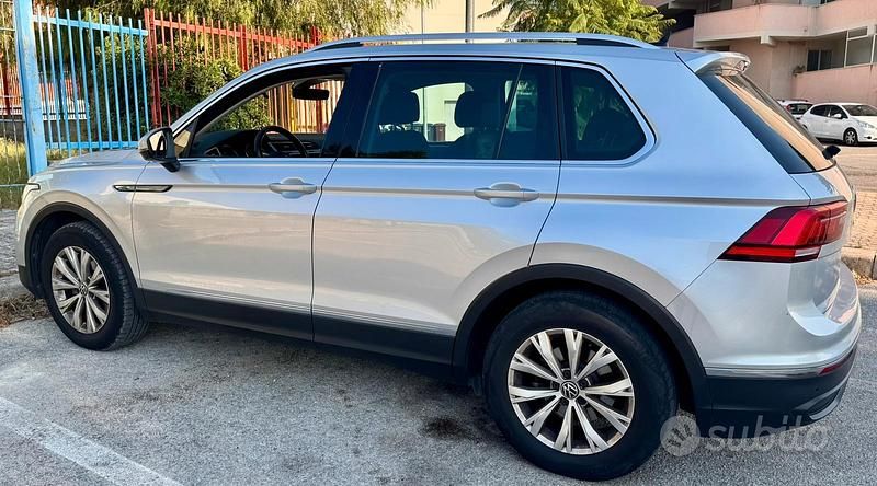 Usata VW Tiguan Life 150 CV (110 kW) 2021 Grigio SUV